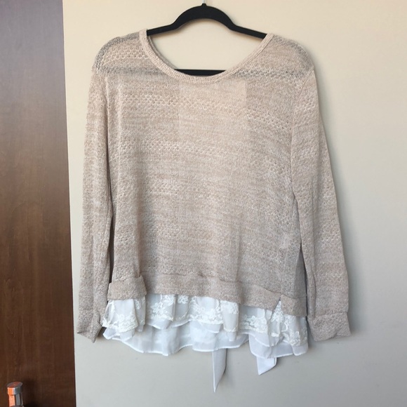 Anthropologie Sweaters - Anthropologie Tan & cream sweater w/ lace and bow
